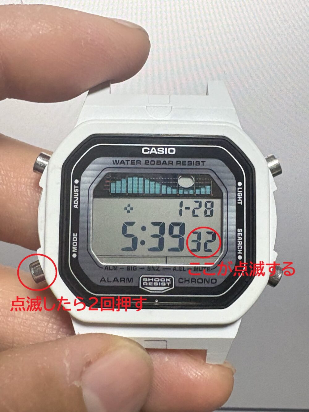 GLX-5600 時刻モードから時差設定画面で秒が点滅