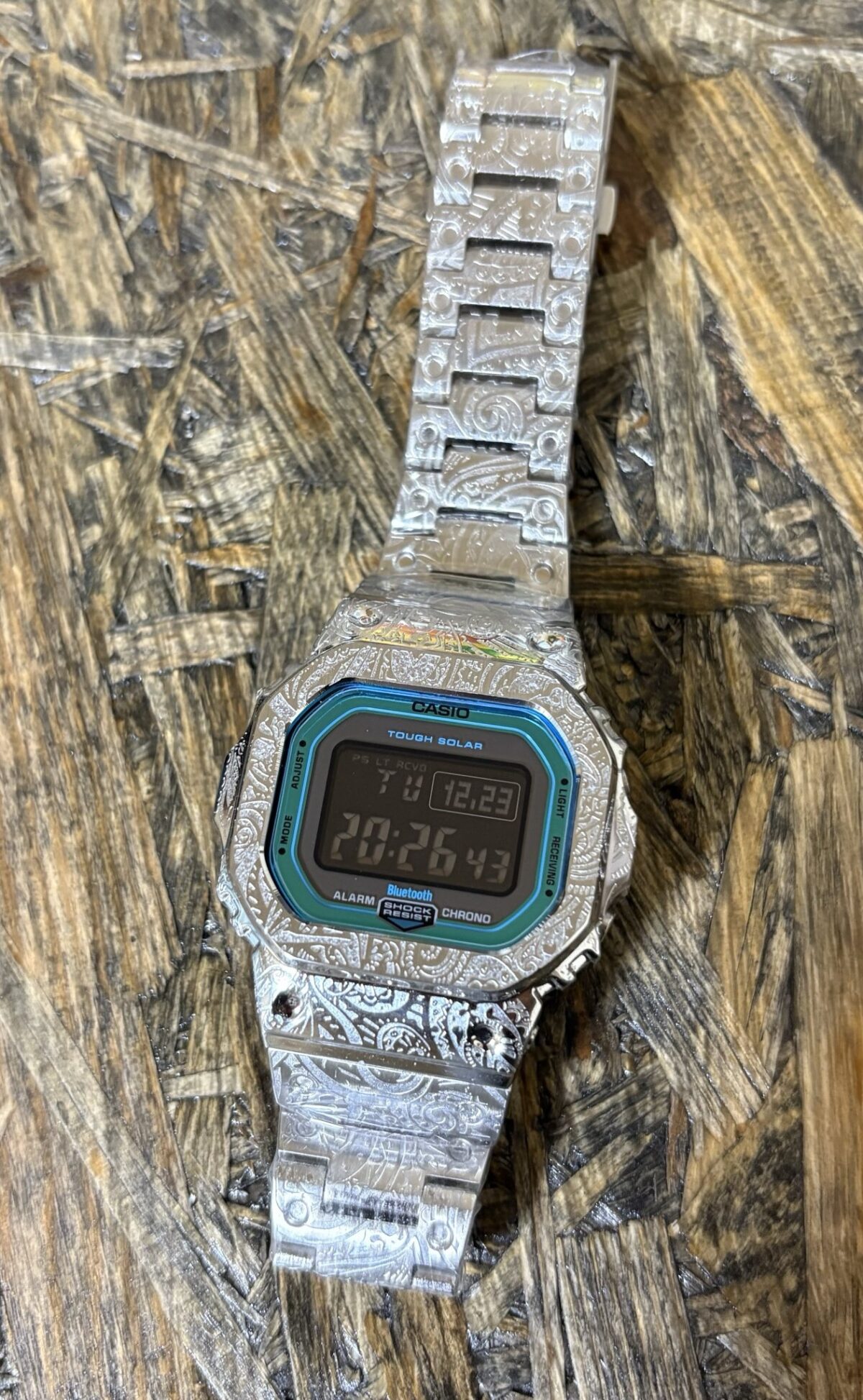 フルメタルカスタムを施したGW-B5600